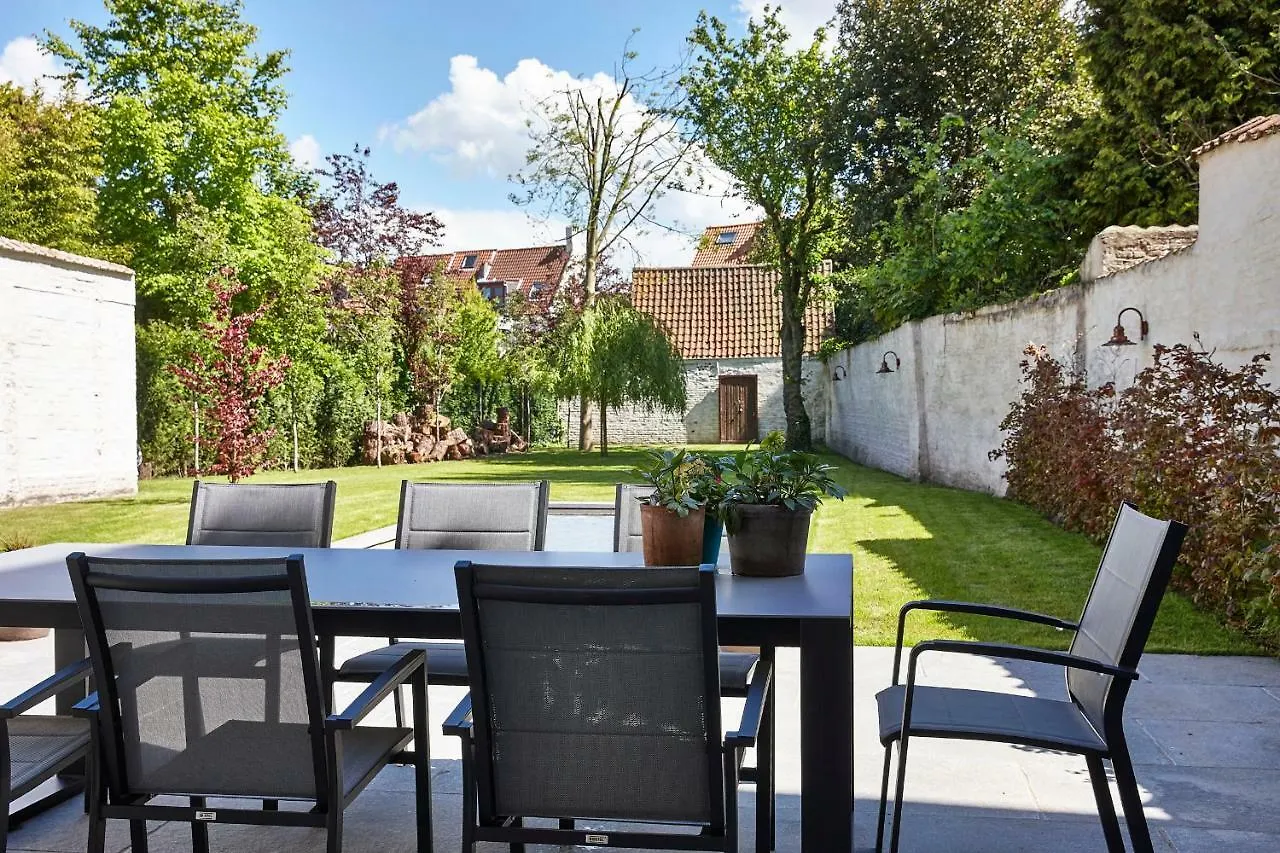 La Maison De Nathalie Bruges Bed & Breakfast