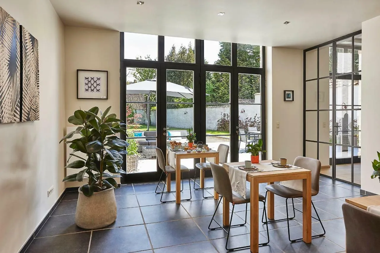 La Maison De Nathalie Bruges 3*,